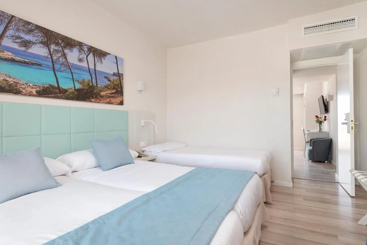 O7 Nordeste Playa Can Picafort  Hotel